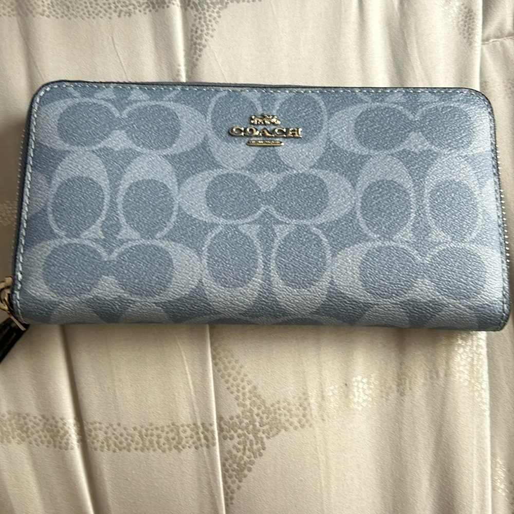 Coach wallet